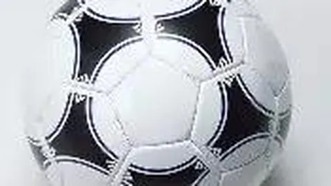 中國男足以鄉土之利奪亞冠寶座一時